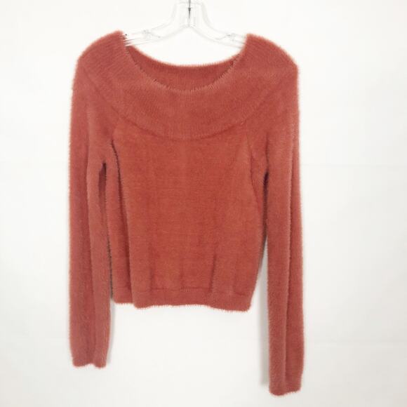 Forever 21 Eyelash Fuzzy Cropped Pullover Sweater Size Medium - Picture 1 of 8